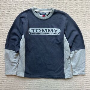 Tommy Hilfiger Denim 90s Colorblock Crewneck Sweatshirt